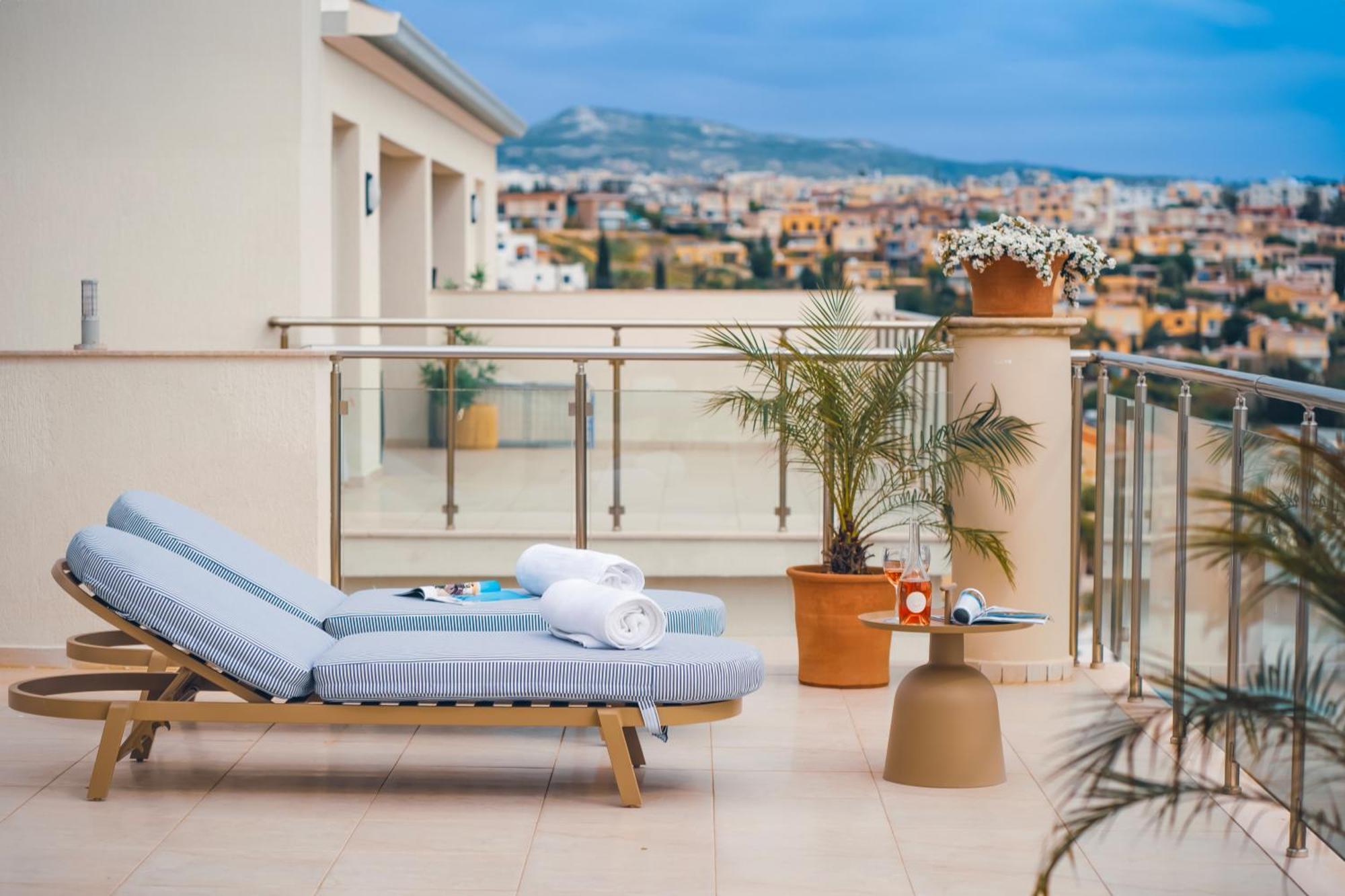 Hotel Wellclub - Wellness Family Experience Paphos Esterno foto