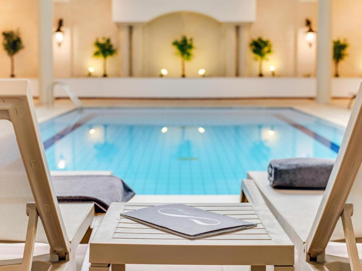Hotel Wellclub - Wellness Family Experience - Seaview Paphos Esterno foto