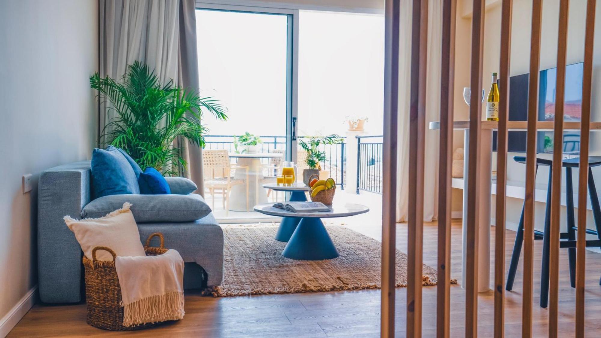 Hotel Wellclub - Wellness Family Experience - Seaview Paphos Esterno foto
